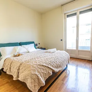 Appartamento Ihost - Niccolini 21, Milano