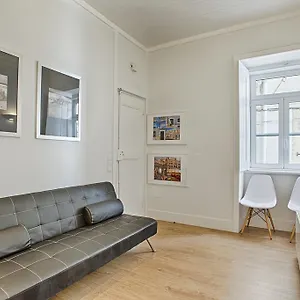 bmyguest-alfama-terrace-apartment.hotels-lisbon-portugal.com/